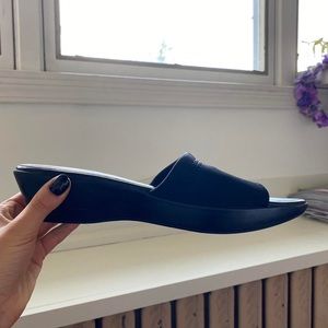 Y2k black platform sandals🖤